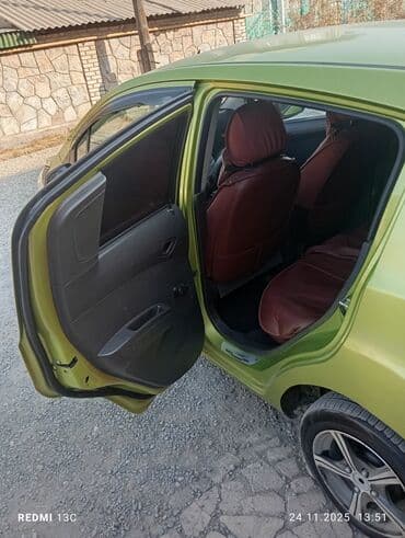 бу авто в кредит без первоначального взноса рядом просп. жибек жолу, бишкек: Chevrolet Spark: 2012 г., 1 л, Автомат, Бензиновая, Хэтчбэк — 17