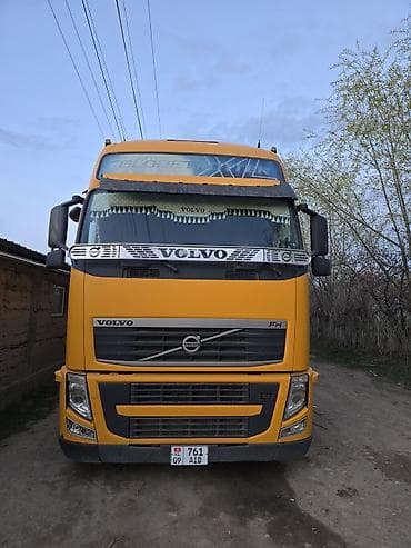 daf 2013: Тягач, Volvo, 2013 г., Тентованный — 2