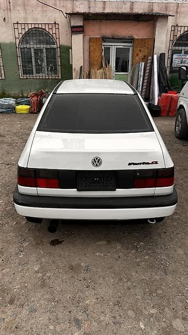 tourer v салон: Volkswagen Vento: 1997 г., 2 л, Ручные, Бензин, Седан — 2