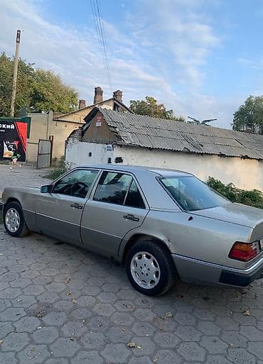 купить мерс с: Mercedes-Benz W124: 1991 г., 2.3 л, Ручные, Бензин, Седан — 8