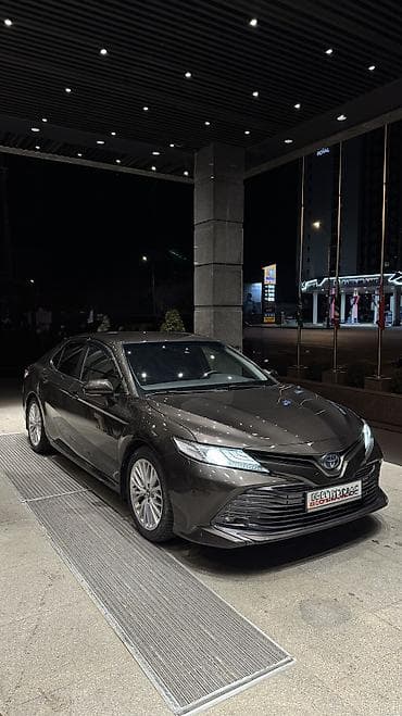 Сдаю Toyota Camry, Почасово, Без водителя