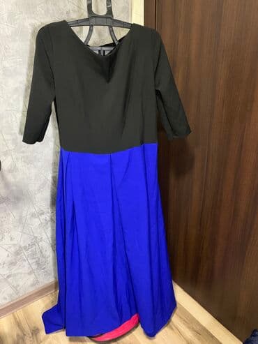 платья на прокат больших размеров: Красивое вечернее платье Размер: S,M Сзади удлинённый шлейф Одевали — 2