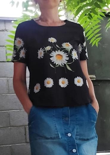 Личные вещи: Топ из неопрена
42-44размер 
 новый 
Италия
Центр — 2