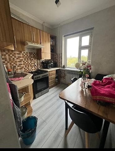 flat osh: 3 комнаты, 67 м², 105 серия, 4 этаж — 10