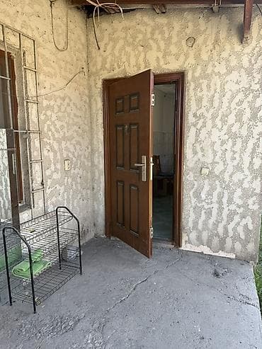 коттеджи в горах: Сдаётся дом без хозяина. Планировка и оснащение: - Комната с выходом — 4