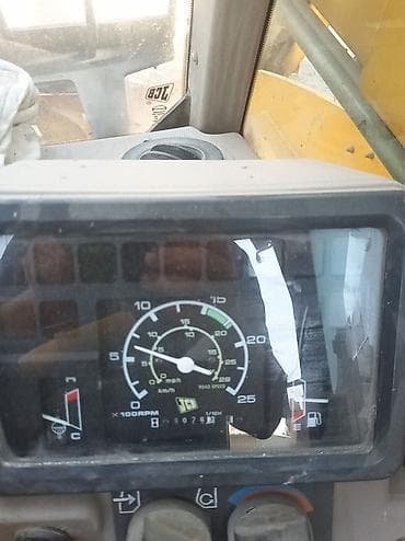 х5 м: Погрузчик, JCB, 2003 г., Колесный, Фронтальный — 6