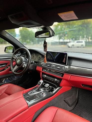 BMW 5 series: 2011 г., 3 л, Автомат, Бензин, Седан — 4