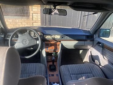 v klass: Mercedes-Benz E-Class: 1990 г., 2.3 л, Ручные, Бензин, Седан — 9