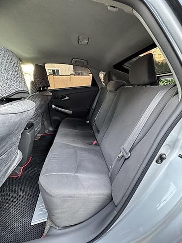 cl 7: Toyota Prius: 2011 г., 1.8 л, Автомат, Гибрид — 10