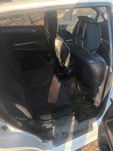 дом на обмен: Honda Stream: 2002 г., Минивэн — 8