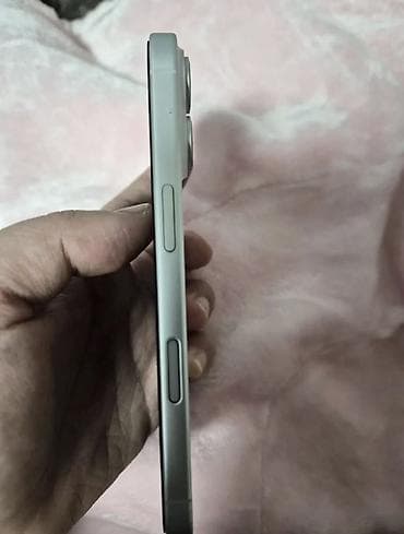 бушный телефоны: IPhone 16, Б/у, 128 ГБ, Белый — 1