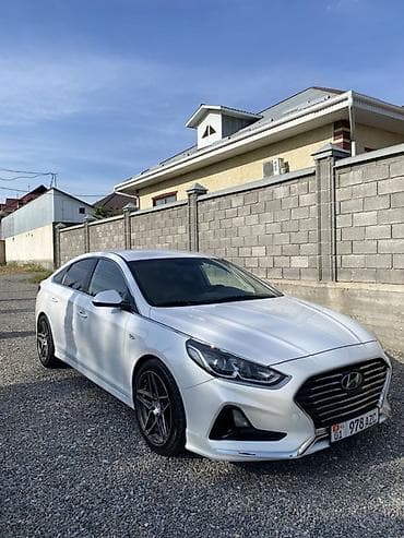 gac aion v цена: Hyundai Sonata: 2021 г., Седан — 1