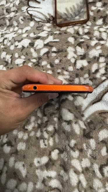 Техника жана электроника: Redmi, Redmi 9C, Колдонулган, 128 ГБ, түсү - Ток сары — 5