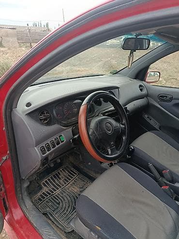 минивэн китайский: Daihatsu YRV: 2000 г., Механика, Хэтчбэк — 1