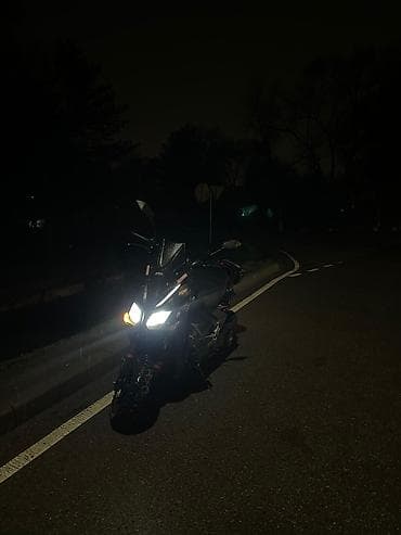 Скутер/мопед спортивно-эндуро стиля Описание и комплектация: -