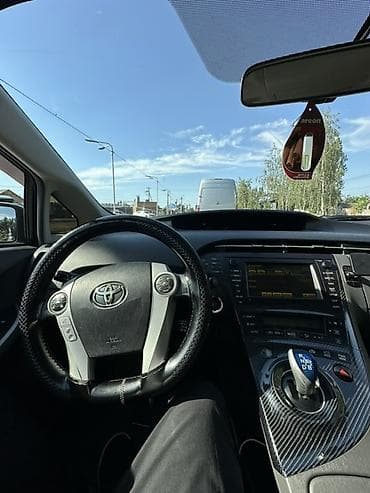 Toyota Prius: 2010 г., 1.8 л, Робот, Гибрид, Хэтчбэк — 9