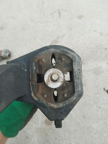 селика: Передний подрамник Honda, Б/у, Оригинал — 10