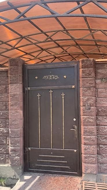 Откатные ворота: Раздвижные ворота с интегрированной калиткой, выполненные из металла в — 2