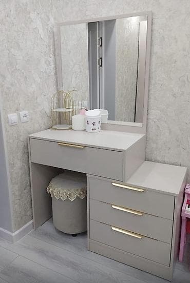 coffee table: Туалетный столик, С зеркалом, цвет - Серый — 1