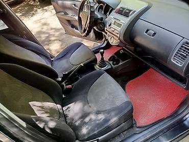 трактор 82 1: Honda Jazz: 2006 г., 1.3 л, Кол менен иштөөчү, Бензин, Хетчбек — 9