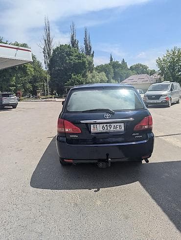 daf 75: Toyota Avensis Verso: 2002 г., 2 л, Механика, Газ, Минивэн — 9