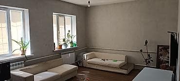 продаю дом таш добо: Продаётся жилой дом с участком 4 соток. Находится в Ак Ордо 3, близко — 10