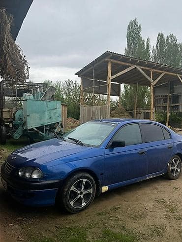 Транспорт: Toyota Avensis: 1998 г., 1.6 л, Кол менен иштөөчү, Бензин — 1