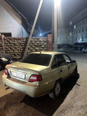 Daewoo Nexia: 2011 г., 1.5 л, Механика, Бензин, Седан