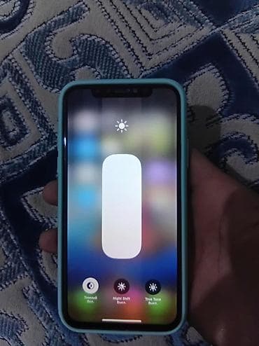 IPhone Xs, Б/у, 256 ГБ, Золотой, Чехол at lalafo.kg IPhone Xs, Б/у, 256 ГБ, Золотой, Чехол