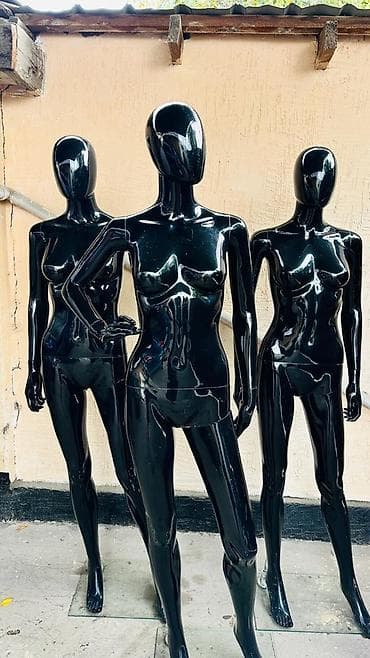 Продаю манекены 6 шт чёрного цвета, 1 шт серебристого. 
цена 5000 сом