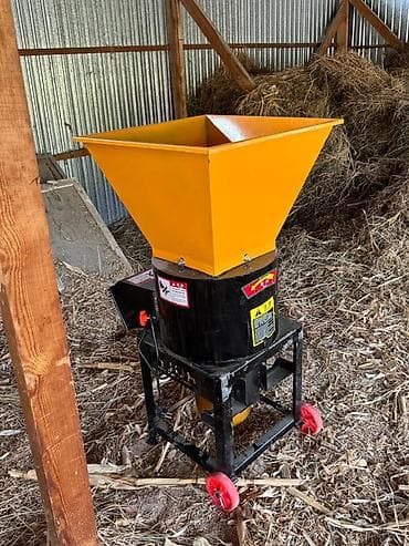 Зернодробилки: Кормоизмельчитель/дробилка для зерна и стеблей НОВЫЙ МЕДНЫЙ МОТОР — 1