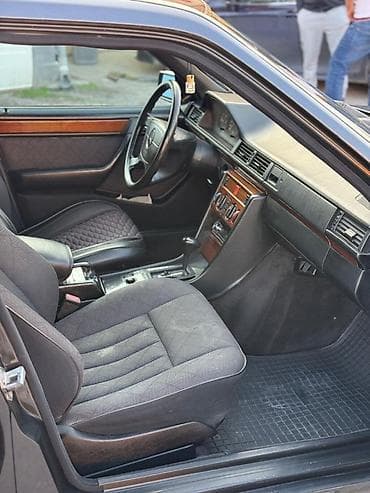 мерседес 124 крло: Mercedes-Benz W124: 1994 г., 2.8 л, Автомат, Седан — 4