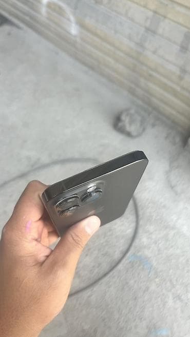 lark m2: IPhone 15 Pro, Black Titanium — 7