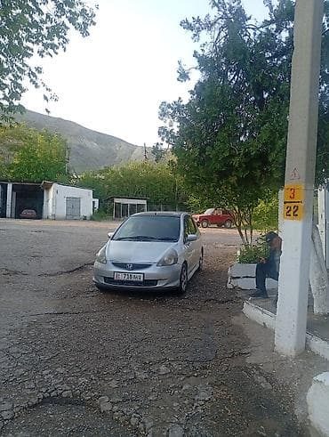 радар авто: Honda Fit: 2002 г., 1.3 л, Вариатор, Бензин, Хетчбек — 2
