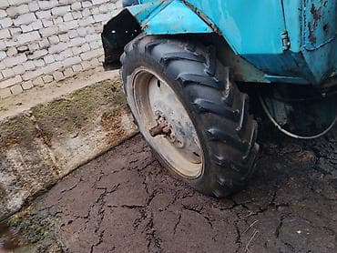 Транспорт: Трактор колесный, с кабиной, окраска голубая. Подойдет для — 2