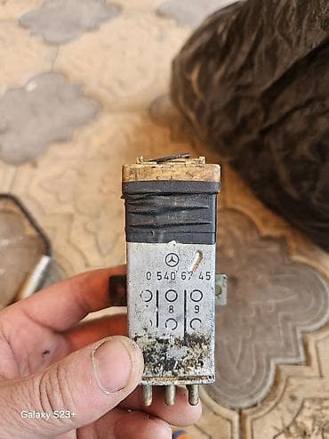 om 366: Электрореле Mercedes-Benz - Оригинальное реле с логотипом — 2