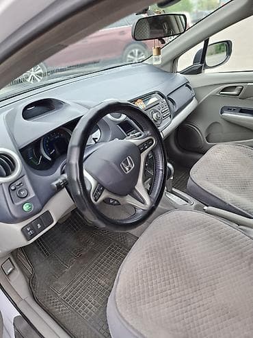 wuling mini ev: Honda Insight: 2010 г., 1.3 л, Вариатор, Гибрид, Хэтчбэк — 4