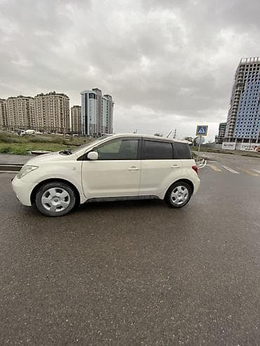 Продажа авто: Toyota Ist: 2003 г., 1.3 л, Автомат, Бензин, Хэтчбэк — 3
