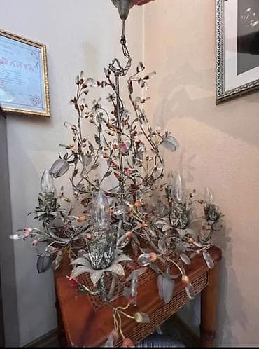 Продается люстра 
Италия