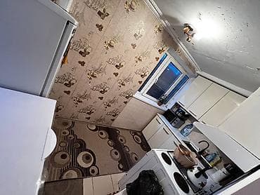 Аренда домов: Продаётся большой жилой дом с мансардой. Мансарда не достроена. Дом — 8