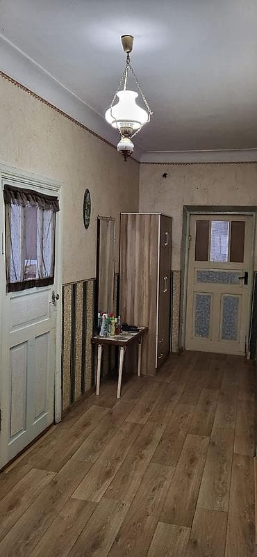 дом аламидин 1: Продам дом с мебелью. 📍Город Кант,ул.Куйбышева. В доме 5 жилых комнат — 10