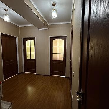 Продажа квартир: 2 комнаты, 63 м², 12 мкр Индивидуалка, 3 этаж, Косметический ремонт — 10