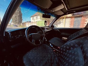 transporter multivan: Volkswagen Golf: 1993 г., 1.8 л, Механика, Бензин, Хэтчбэк — 6