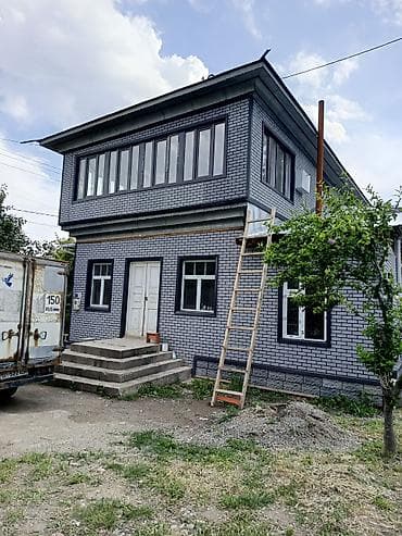 дом с участком: Двухэтажный дом с панорамной стеклянной галереей по периметру второго — 1