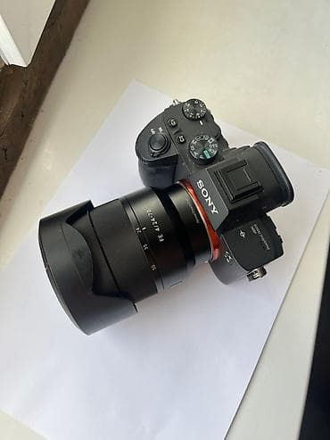 Sony A7 + оптика sony zeiss 24-70 mm + сумка