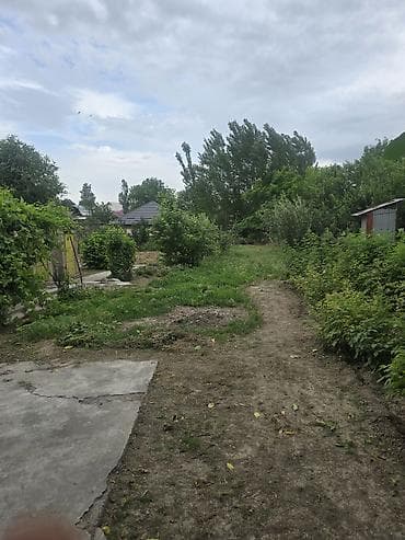 продаю дом ак ордо 1: Продаётся дом с большим двором и крытым навесом.По факту 13 соток .3 — 8