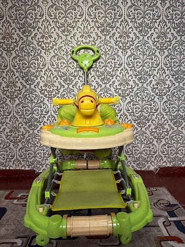 Детские товары: ходунки + шезлонг-качалка Ходунки: - Цвет — 2