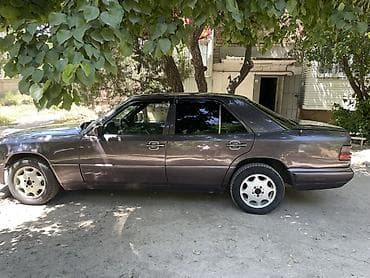 c class w204: Mercedes-Benz W124: 1995 г., 2.2 л, Автомат, Бензин, Седан — 4