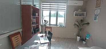 на первой линии: В административном здании, 12 м², Долгосрочно, 1 линия, С юридическим адресом — 1