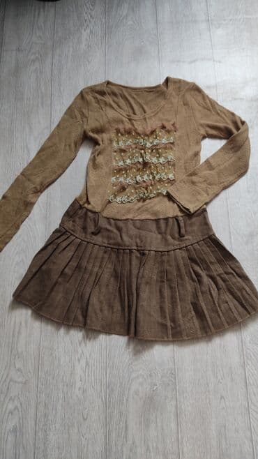 корейские вещи: Меняю 1)) кросовки размер 39- на 1кг сахара 2) Тоник( больше половины — 7